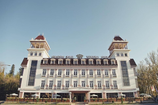 Hotel Tskaltubo Plaza (Tsqaltubo)